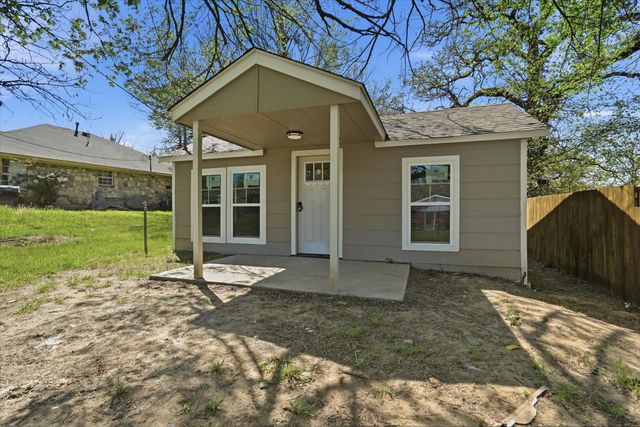 613 Bryan Street, Weatherford, TX 76086