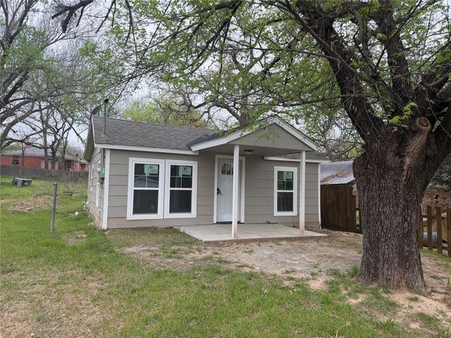 613 Bryan Street, Weatherford, TX 76086