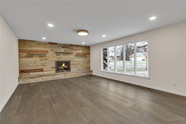 102 Scamridge, Amherst, NY 14221