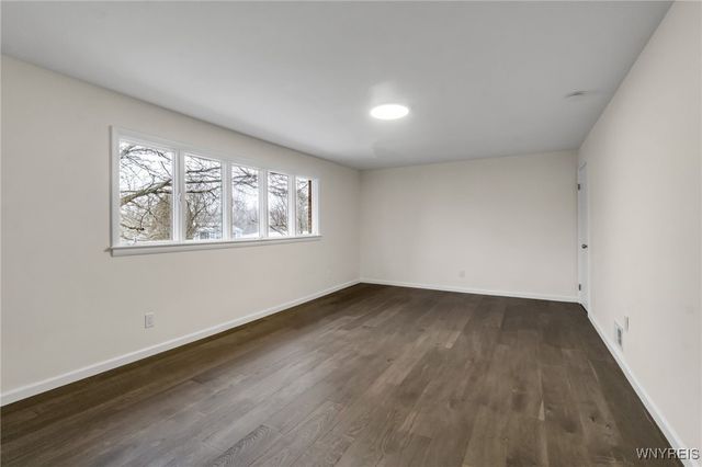 102 Scamridge, Amherst, NY 14221