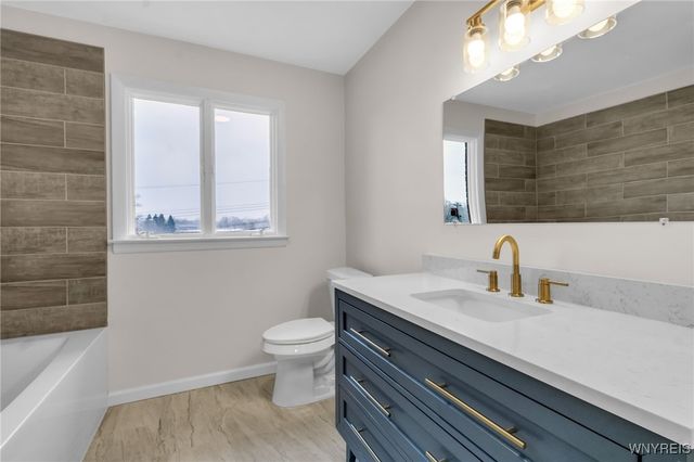 102 Scamridge, Amherst, NY 14221