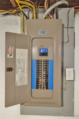 102 Scamridge, Amherst, NY 14221