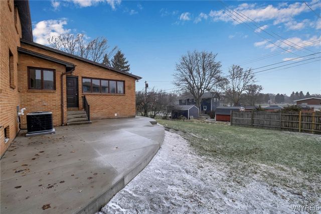 102 Scamridge, Amherst, NY 14221