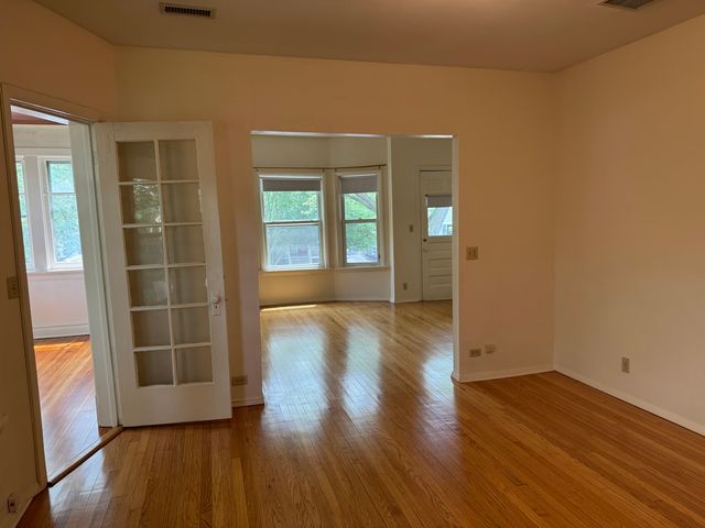 1462 Wilmette Avenue 2, Wilmette, IL 60091