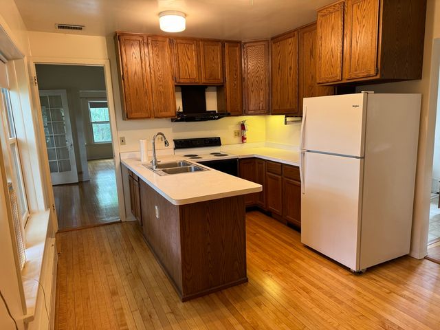 1462 Wilmette Avenue 2, Wilmette, IL 60091
