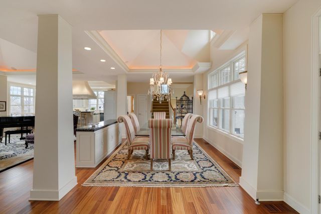 15330 Masons Pointe, Eden Prairie, MN 55347