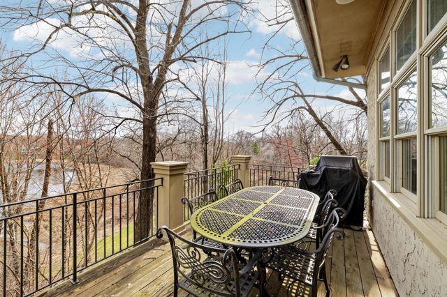 15330 Masons Pointe, Eden Prairie, MN 55347
