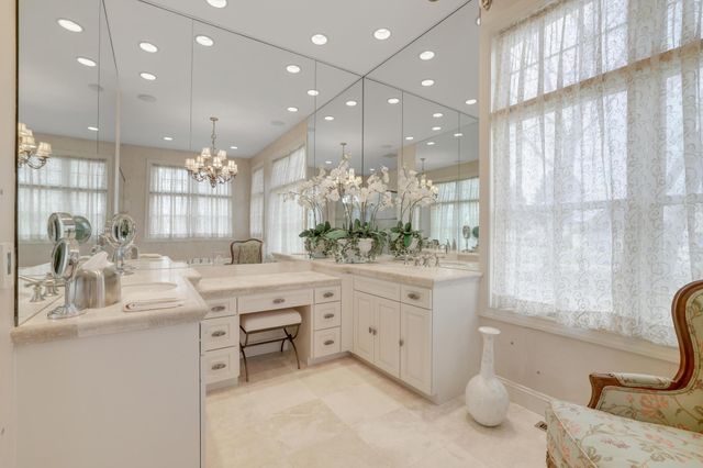 15330 Masons Pointe, Eden Prairie, MN 55347