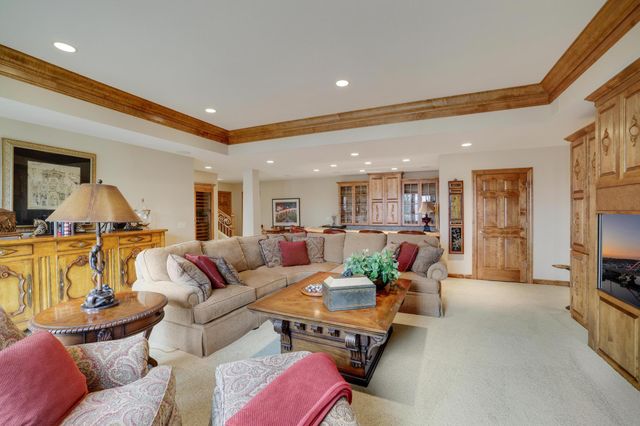 15330 Masons Pointe, Eden Prairie, MN 55347