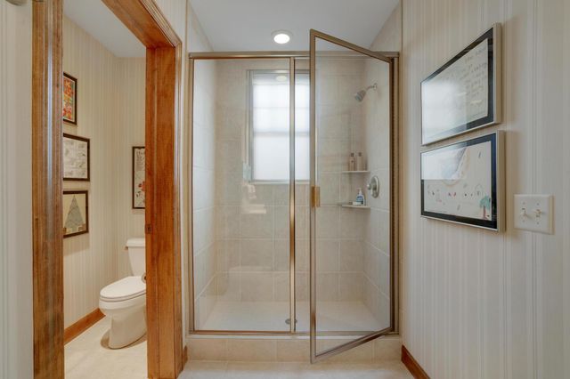 15330 Masons Pointe, Eden Prairie, MN 55347