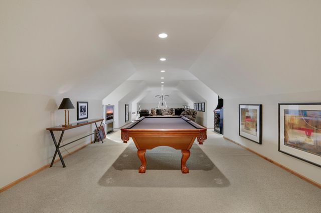 15330 Masons Pointe, Eden Prairie, MN 55347
