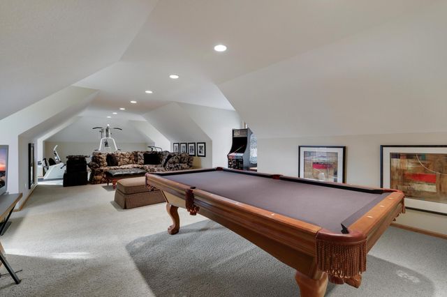 15330 Masons Pointe, Eden Prairie, MN 55347