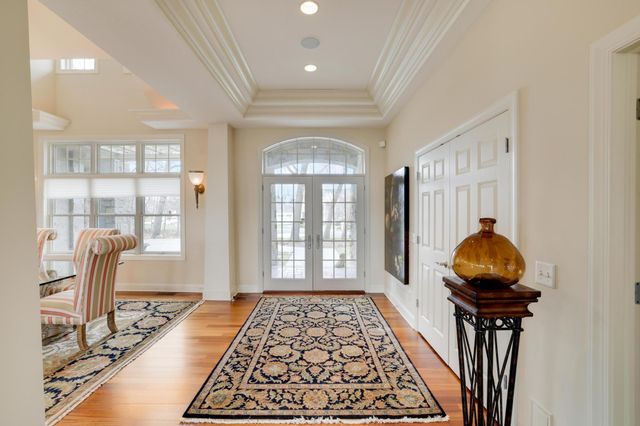 15330 Masons Pointe, Eden Prairie, MN 55347