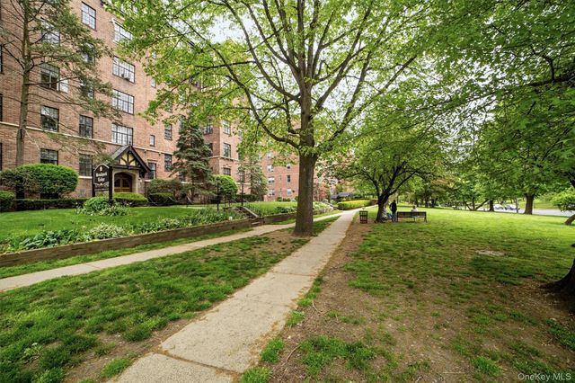 292 Main Street 6A, White Plains, NY 10601