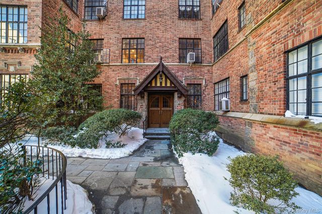 292 Main Street 6A, White Plains, NY 10601