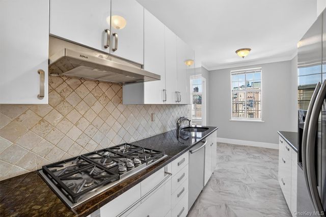 292 Main Street 6A, White Plains, NY 10601