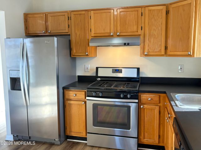 231 Atlantic Street 33, Keyport, NJ 07735