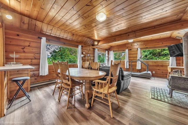 11711 N Honeymoon Bay Rd, Newman Lake, WA 99025