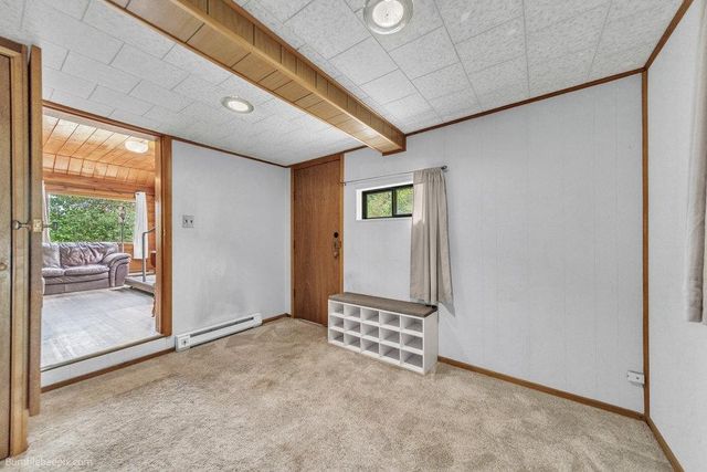 11711 N Honeymoon Bay Rd, Newman Lake, WA 99025
