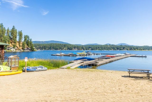 11711 N Honeymoon Bay Rd, Newman Lake, WA 99025