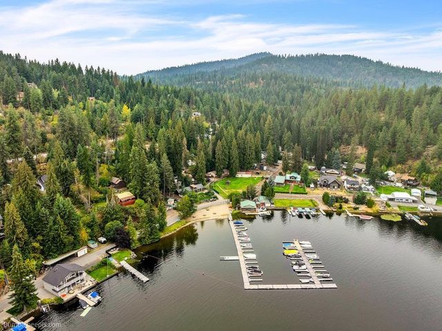 11711 N Honeymoon Bay Rd, Newman Lake, WA 99025