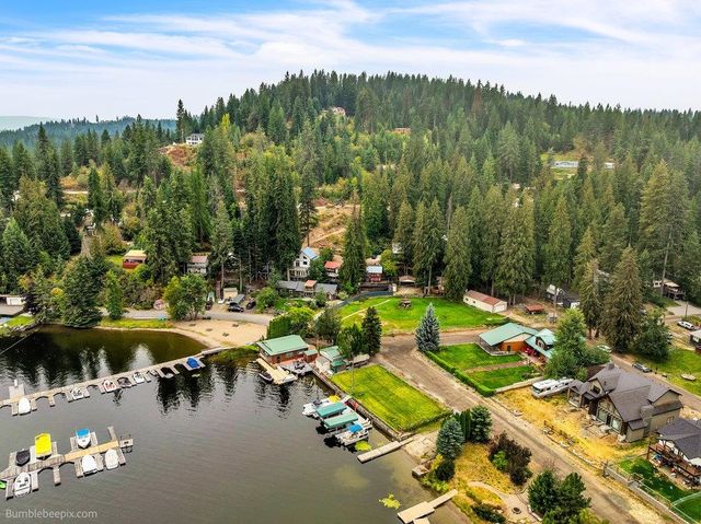 11711 N Honeymoon Bay Rd, Newman Lake, WA 99025