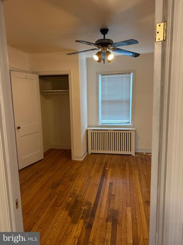 2211 32ND PL SE, Washington, DC 20020