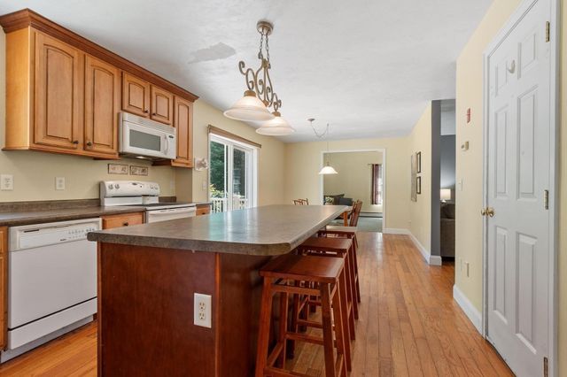 25 Williamsville Rd, Phillipston, MA 01331