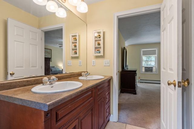 25 Williamsville Rd, Phillipston, MA 01331