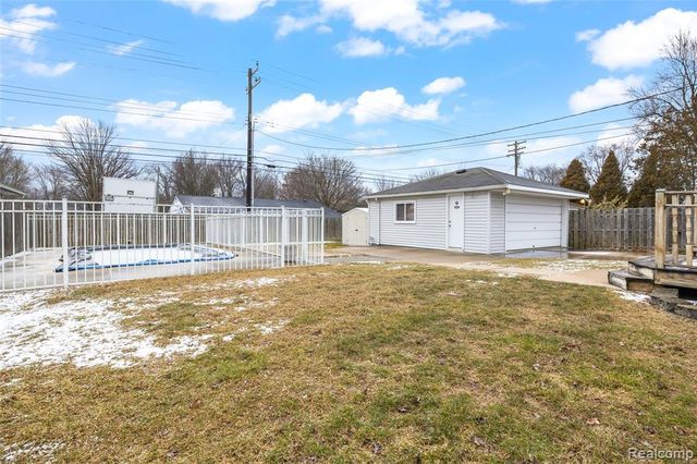 30801 Pardo Street, Garden City, MI 48135