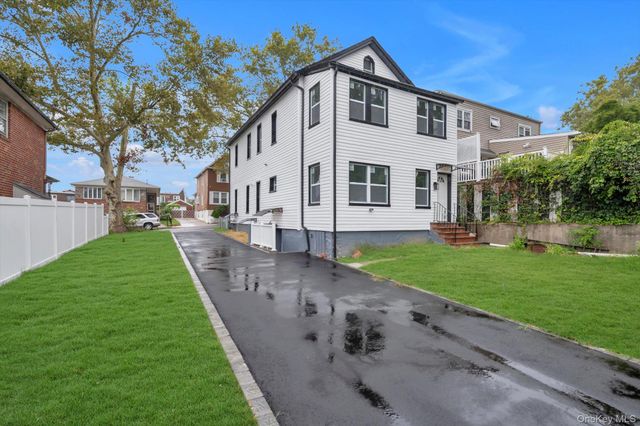 2511 126th Street, Flushing, NY 11354