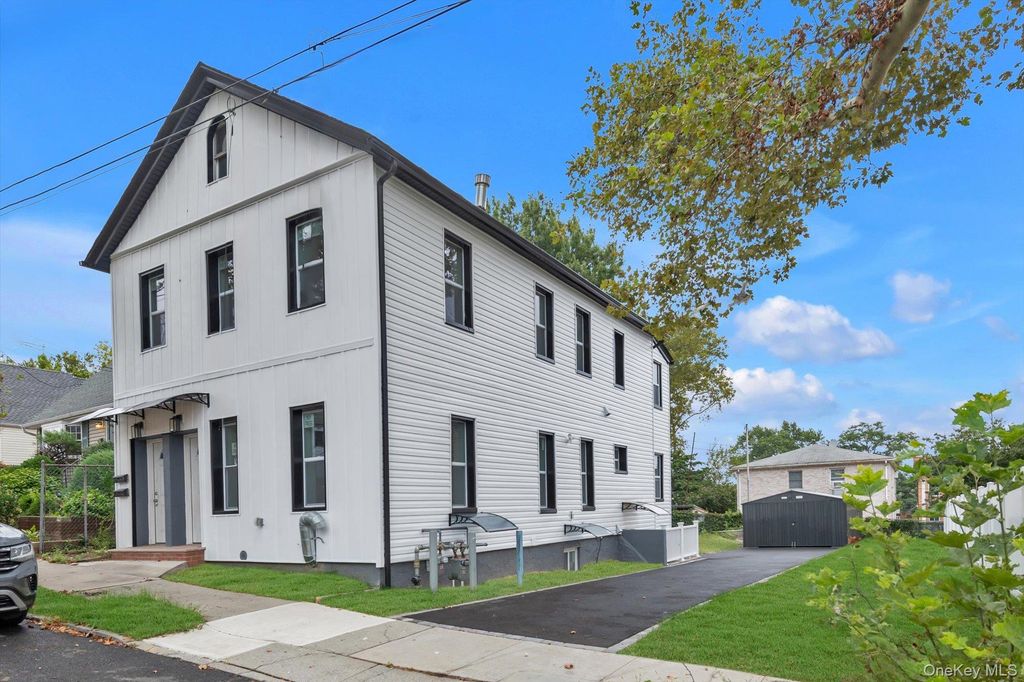 2511 126th Street, Flushing, NY 11354 — exterior