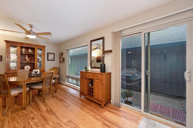 8004 Briar Ridge Ln, Citrus Heights, CA 95610