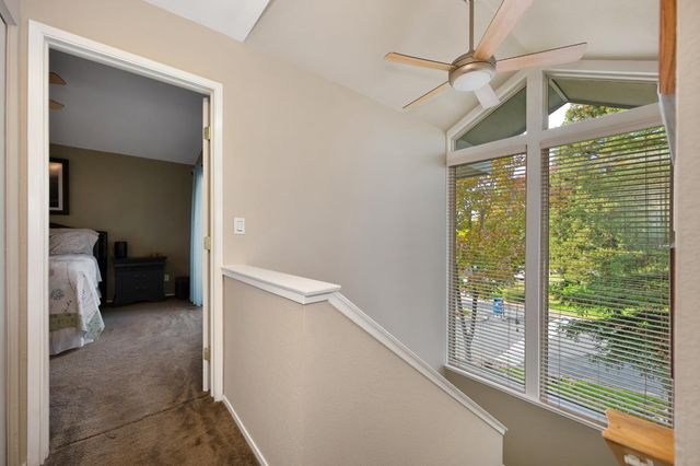 8004 Briar Ridge Ln, Citrus Heights, CA 95610