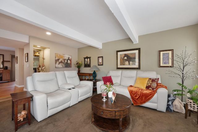 8004 Briar Ridge Ln, Citrus Heights, CA 95610