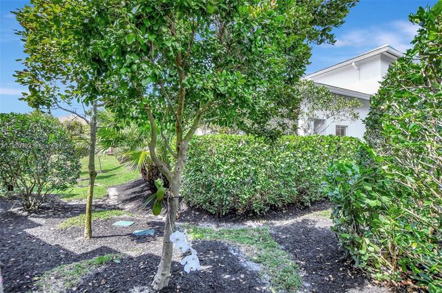 6657 Quiet Wave Trl 100, Boca Raton, FL 33433