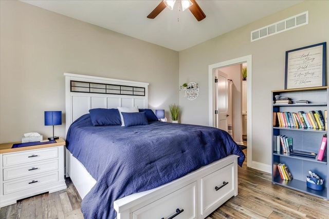 10913 W Cedar Lane, Maize, KS 67101