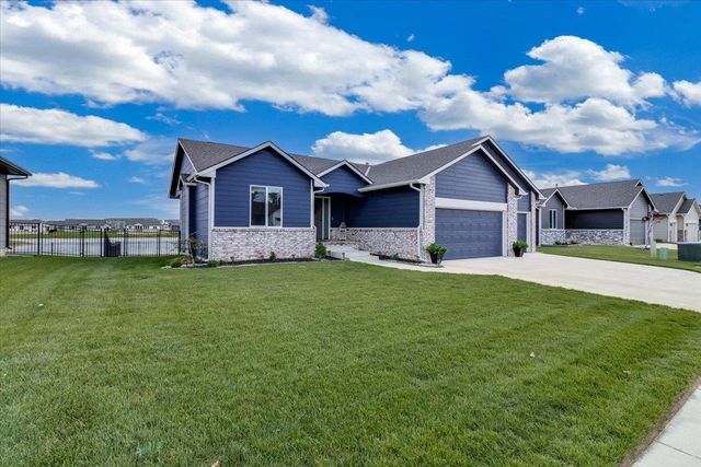 10913 W Cedar Lane, Maize, KS 67101