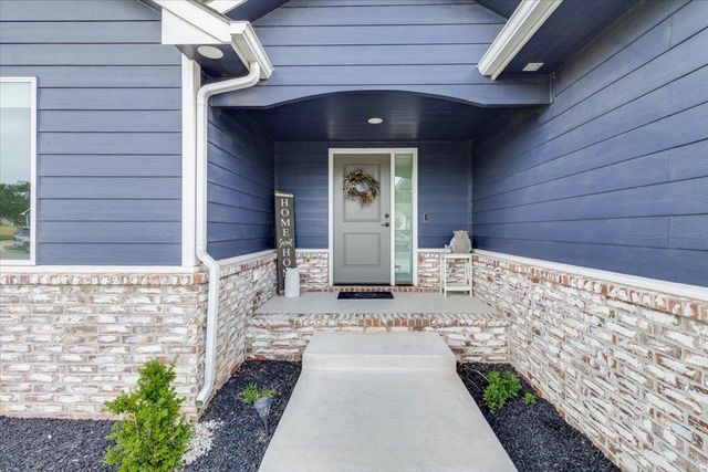 10913 W Cedar Lane, Maize, KS 67101