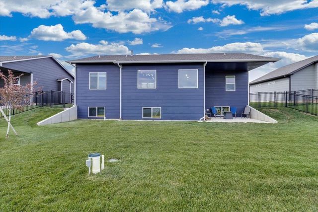10913 W Cedar Lane, Maize, KS 67101