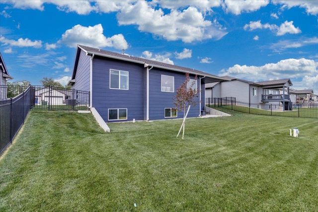 10913 W Cedar Lane, Maize, KS 67101
