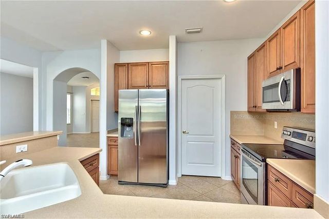 8302 Laurel Lakes WAY, Naples, FL 34119