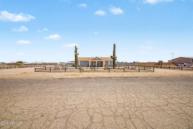 14449 S VAQUERO Circle, Arizona City, AZ 85123