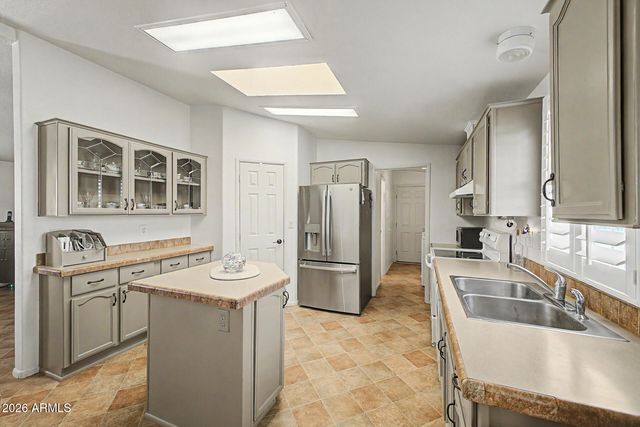 14449 S VAQUERO Circle, Arizona City, AZ 85123