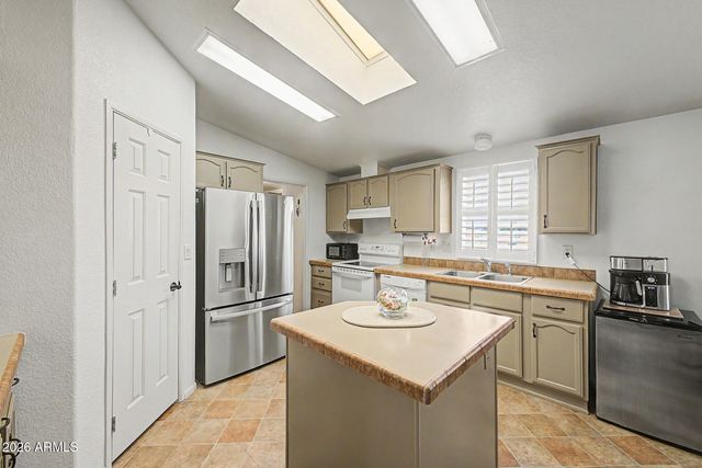 14449 S VAQUERO Circle, Arizona City, AZ 85123