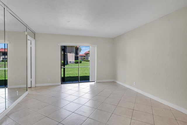 21911 Lake Forest Circle 103, Boca Raton, FL 33433