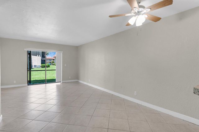 21911 Lake Forest Circle 103, Boca Raton, FL 33433