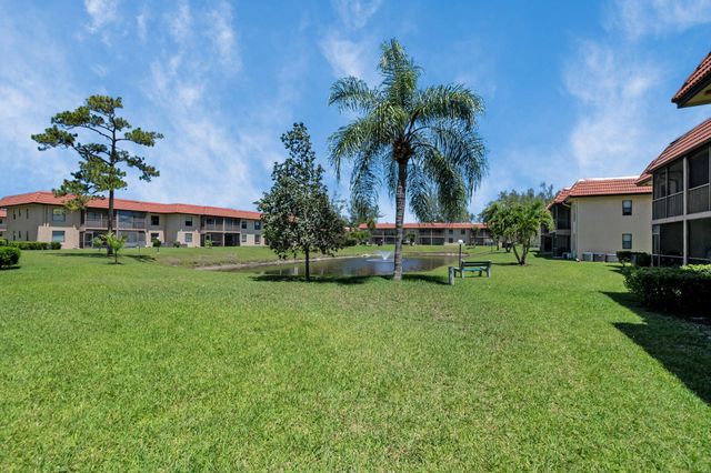 21911 Lake Forest Circle 103, Boca Raton, FL 33433