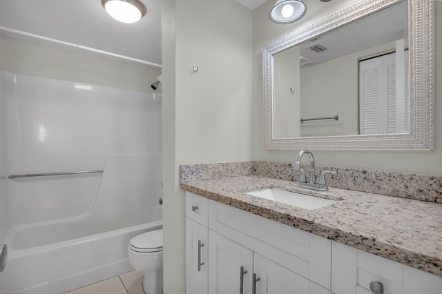 21911 Lake Forest Circle 103, Boca Raton, FL 33433