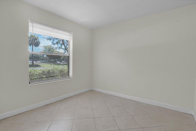 21911 Lake Forest Circle 103, Boca Raton, FL 33433